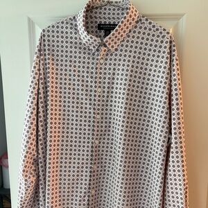 XXL Men's White, Red, and Blue Patterned Shirt